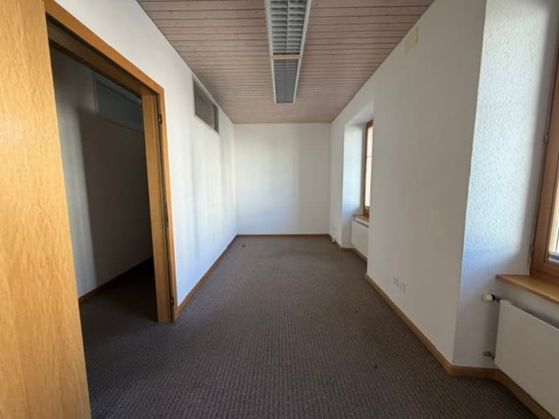 Bureau / Dépôt de 3 pièces à louer à Tavannes – disponible immédiatement (5)