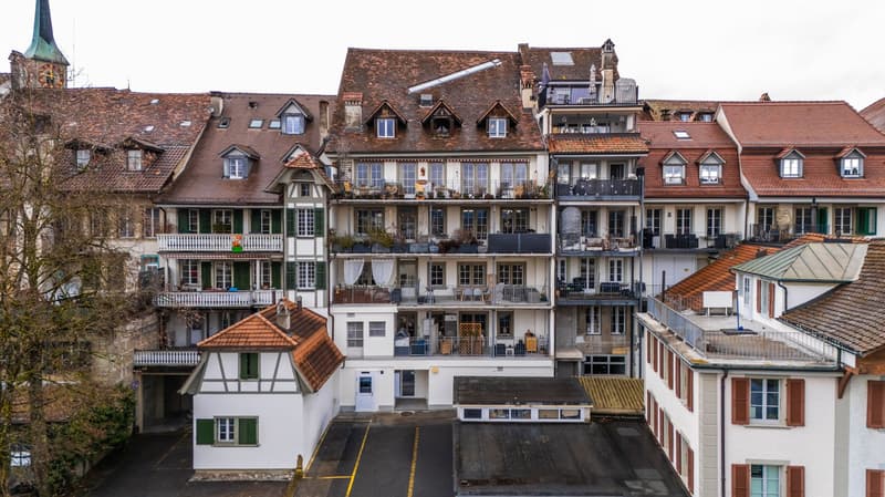 Affascinante appartamento di 3 camere nel centro storico di Burgdorf (1)