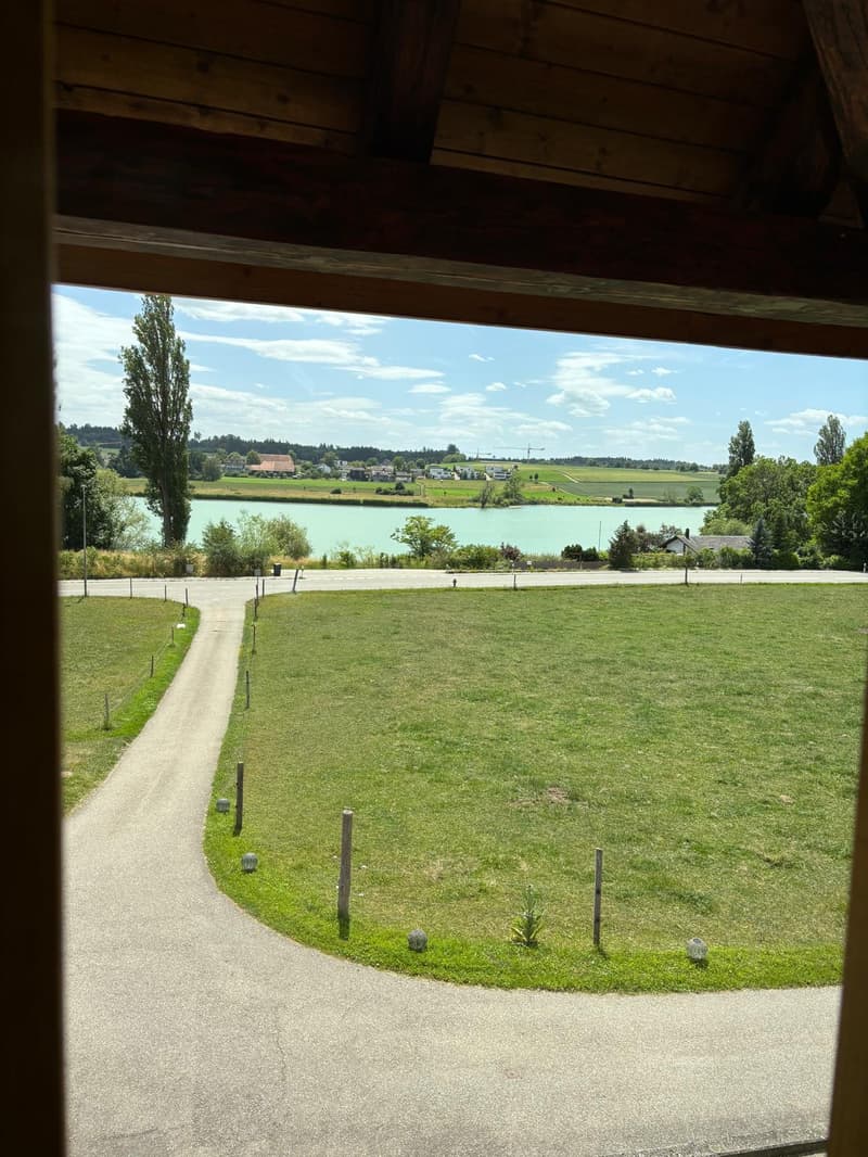 Charming attic apartment with lake view (2)