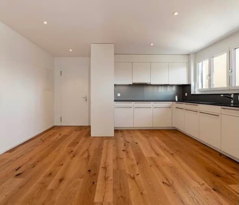 Moderne 3-Zimmer-Wohnung mit Balkon und herrlicher Aussicht in Reinach (8)
