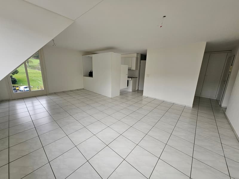 Charmante 4-Zimmer-Dachwohnung in ruhiger Lage von Laupersdorf (2)