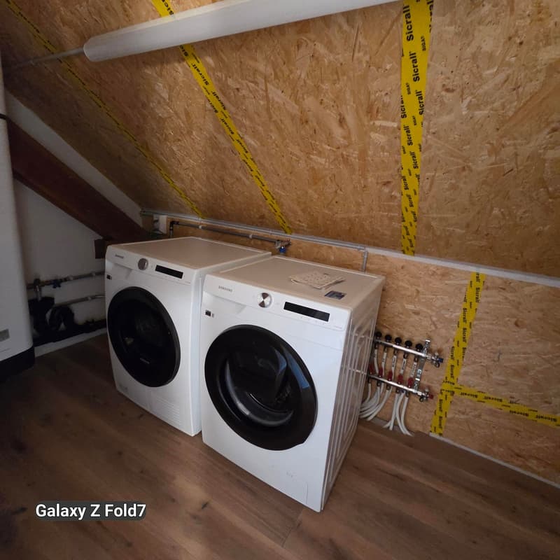 Charmante 2.5-Zimmer-Dachwohnung mit Bergblick in Oensingen (12)
