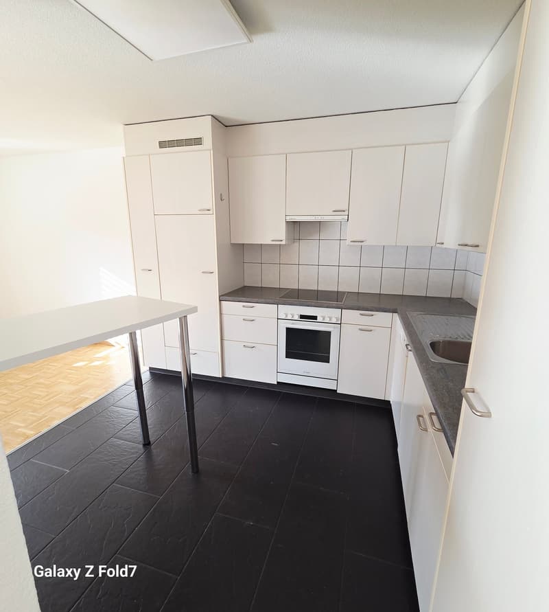 Moderne 3.5 Zimmer-Wohnung mit Terrasse an ruhiger Lage in Oftringen (5)