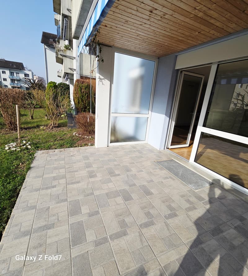 Moderne 3.5 Zimmer-Wohnung mit Terrasse an ruhiger Lage in Oftringen (4)