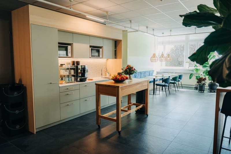 Modern office with co-working infrastructure in Münsingen – available immediately (4)