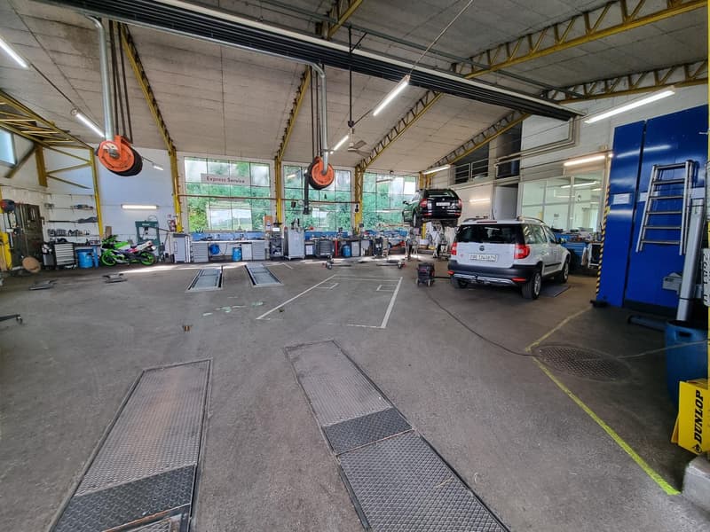Noleggio di locali commerciali a livello del suolo con molte opzioni di parcheggio (9)