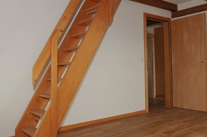 Charmante 4.5-Zimmer-Wohnung mit Cheminéeofen in Kiesen (6)