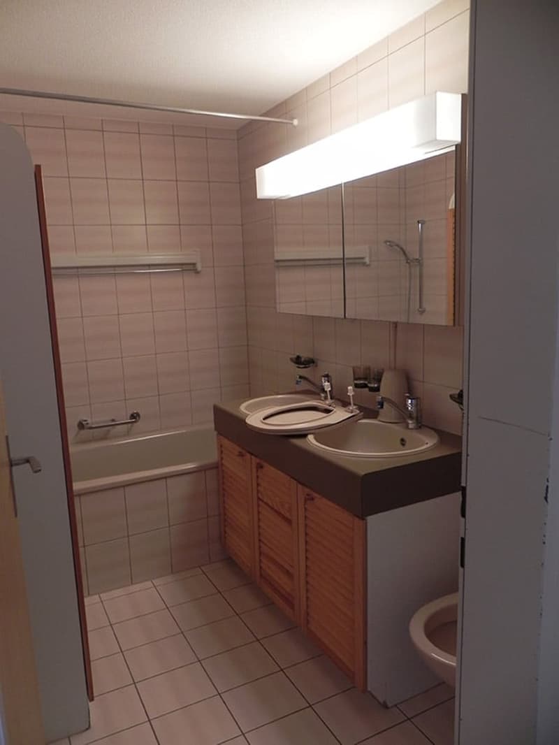 Gemütliche 4.5-Zimmer-Wohnung mit Bergblick in Uetendorf (5)