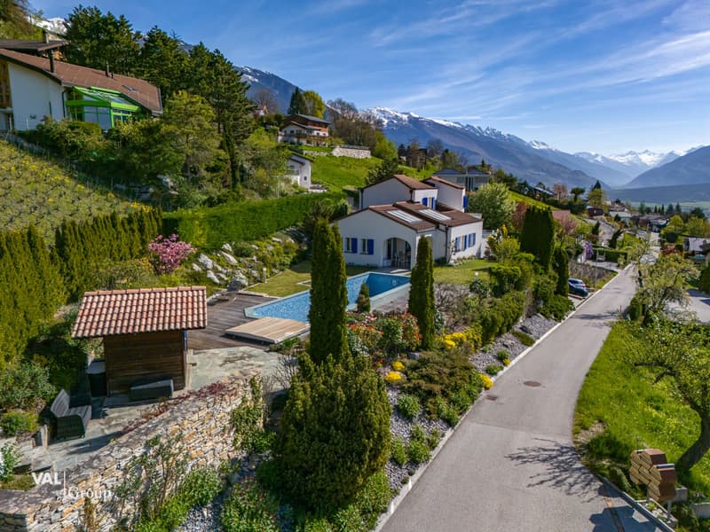 Flair grec au coeur du Valais  - Luxueuse villa avec vue panoramique (1)