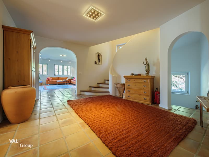 Flair grec au coeur du Valais  - Luxueuse villa avec vue panoramique (2)