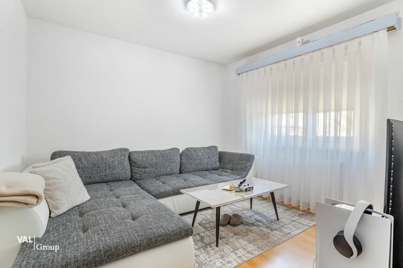 Appartement ensoleillé de 4,5 pièces avec deux garages dans un quartier calme à Steg (9)