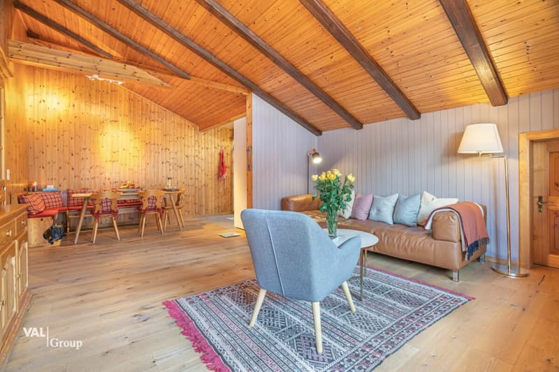 Heimelige Wohnung im charmanten Chaletstil (5)