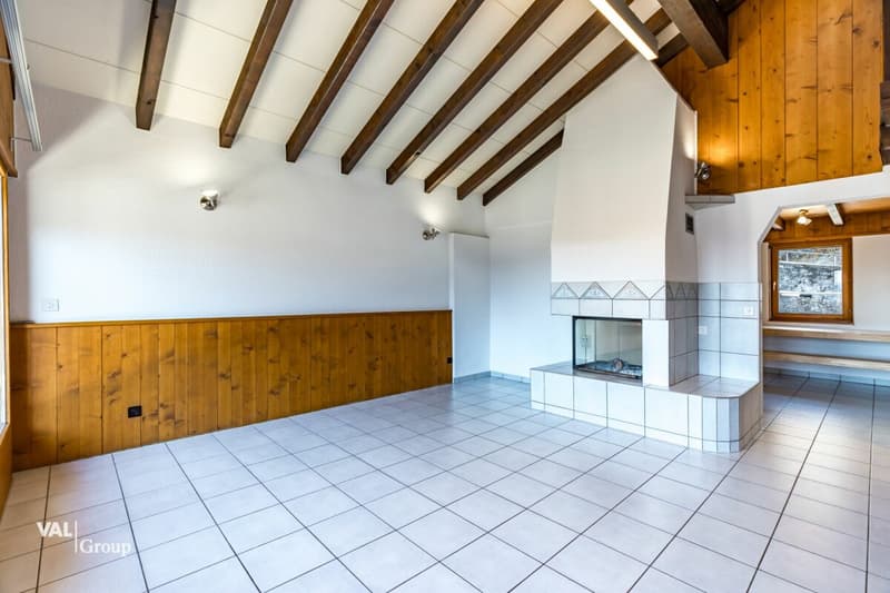 Living like a knight, family maisonette with castle view (3)