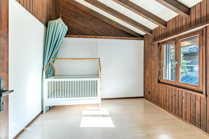 Living like a knight, family maisonette with castle view (8)