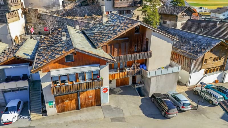 Living like a knight, family maisonette with castle view (20)