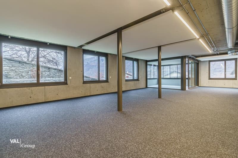 Service center in an excellent location with versatile usage possibilities (10)