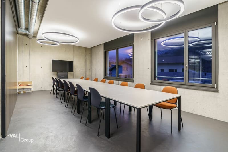 Service center in an excellent location with versatile usage possibilities (7)