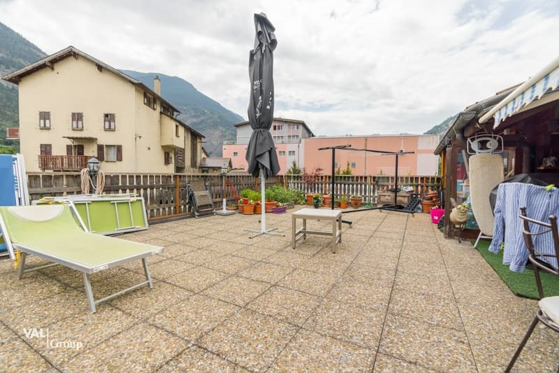 Attractive residential and commercial property with diverse usage possibilities (12)