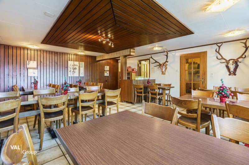Very central restaurant "Sport" and 4.5-room duplex apartment above (9)