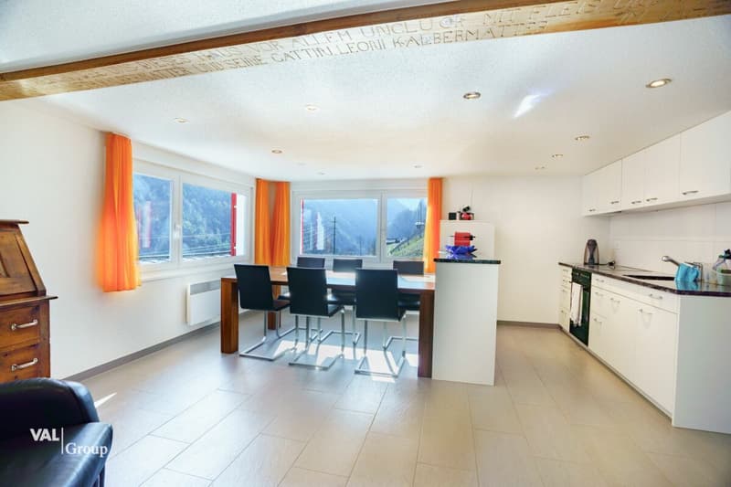 Comprehensively renovated apartment with spectacular views and historic flair (8)