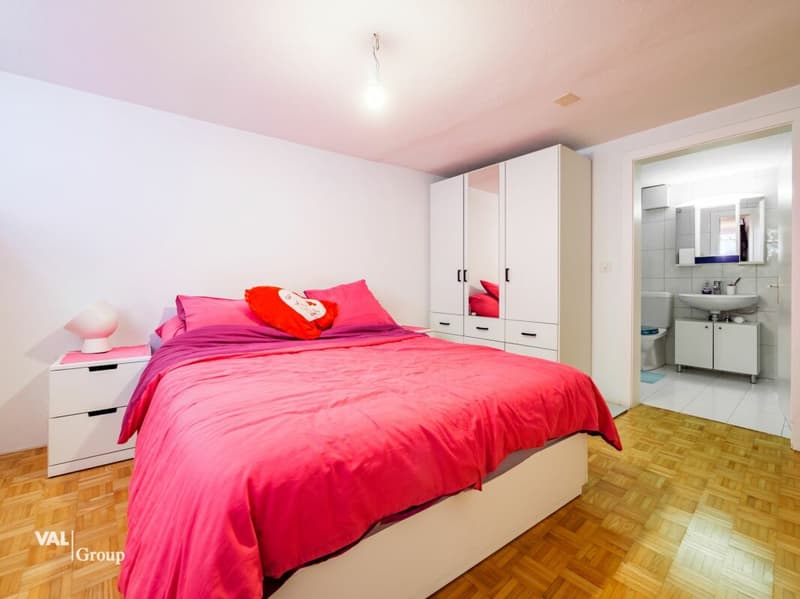Opportunità unica: Casa con due appartamenti indipendenti (5,5 e 2,5 locali) (8)