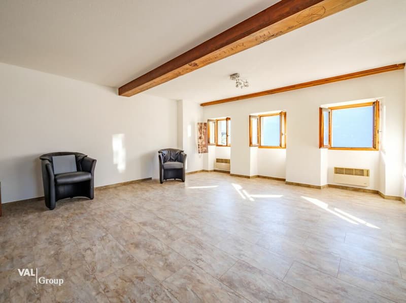 Opportunità unica: Casa con due appartamenti indipendenti (5,5 e 2,5 locali) (7)