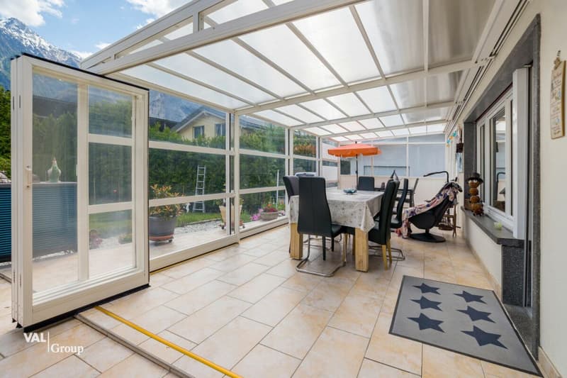 Un foyer pour se sentir bien - avec jardin d'hiver, espace de séjour en plein air et parcelle de construction (16)