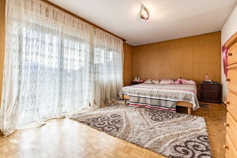 Raumwunder mit Charme - 6.5-Zimmer-Duplex im Herzen von Salgesch (4)