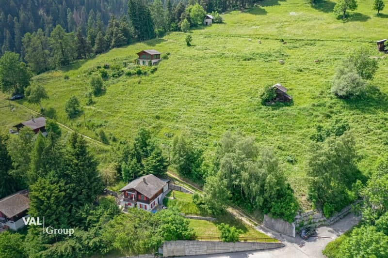 Exclusive building land with a view of Goms (2)