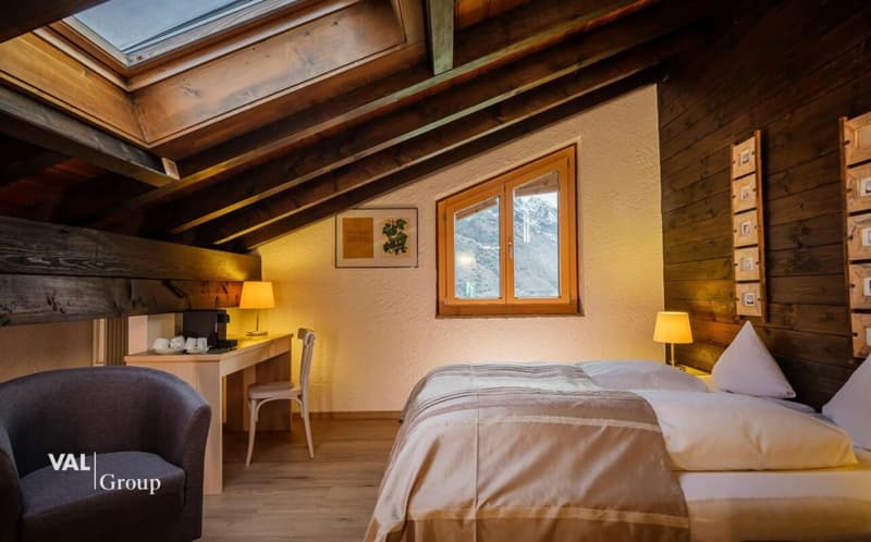 Hôtel supérieur avec projet de développement sur un terrain total de 6 000 m2 (11)
