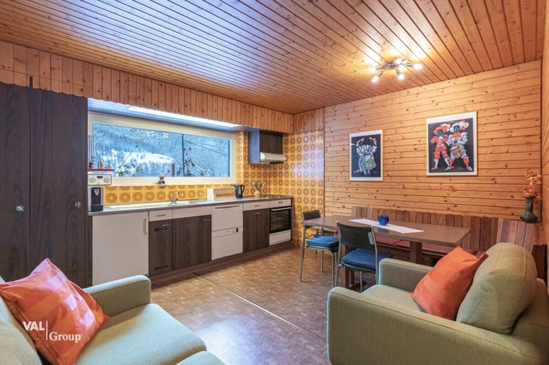 Apartment building with 4 spacious residential units (5)