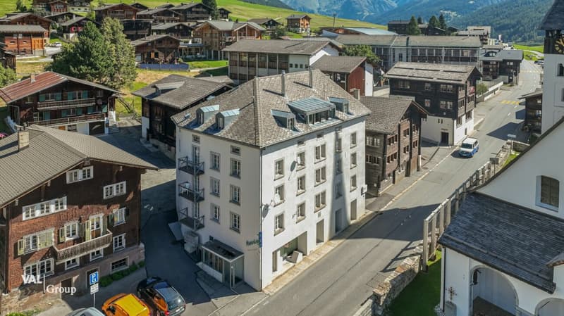 Attrayant attic avec galerie et norme de construction de haute qualité (10)