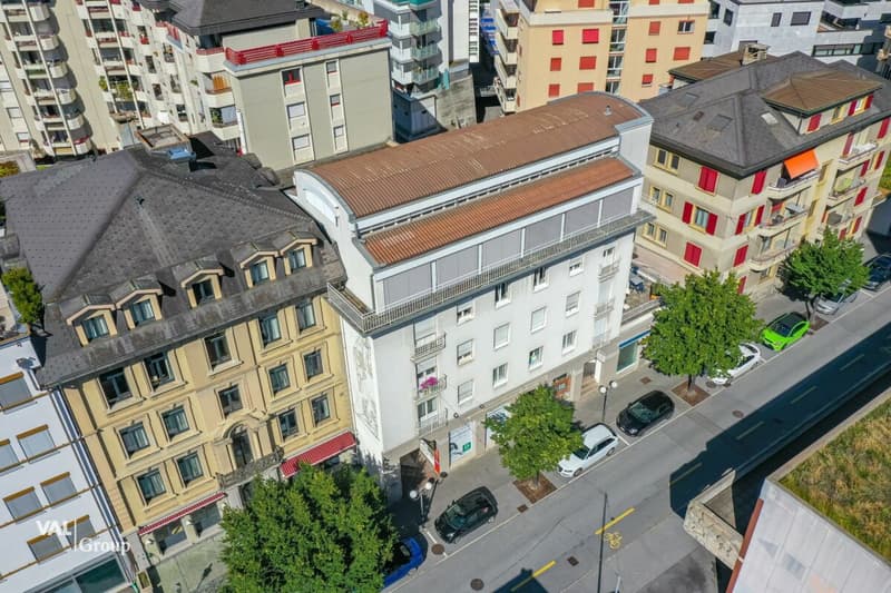 Local commercial dans un excellent emplacement (9)