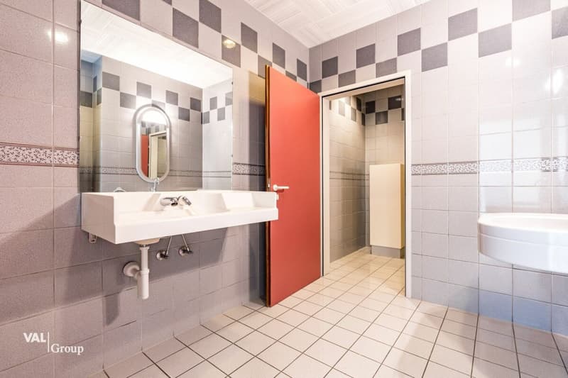 À louer : espace administratif moderne et lumineux - 1'200 m² à Aigle (17)