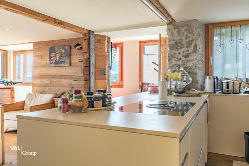 Top renovierte Wohnung im Herzen von Eischoll inkl. 3 Aussenparkplätze (4)