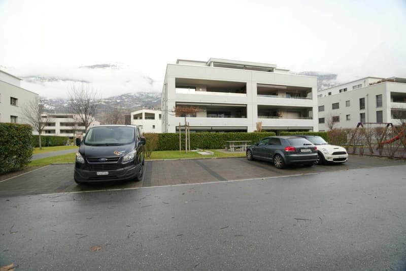 Parcheggio esterno in affitto in posizione centrale / Visp West (3)