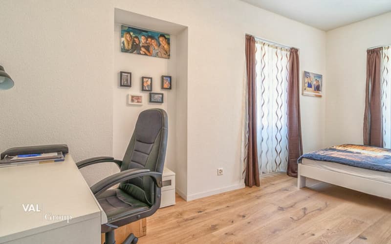 Modernisierte 3.5-Zimmer-Wohnung im Herzen von Glis (6)