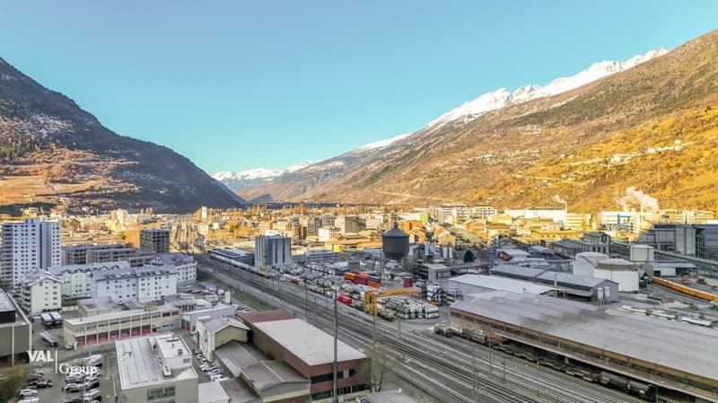 Hall commerciale de haute qualité avec des options d'utilisation flexibles dans un emplacement premier (8)