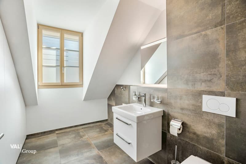 Appartement moderne 3.5 pièces à Brig - emplacement idéal, style et confort urbain (9)