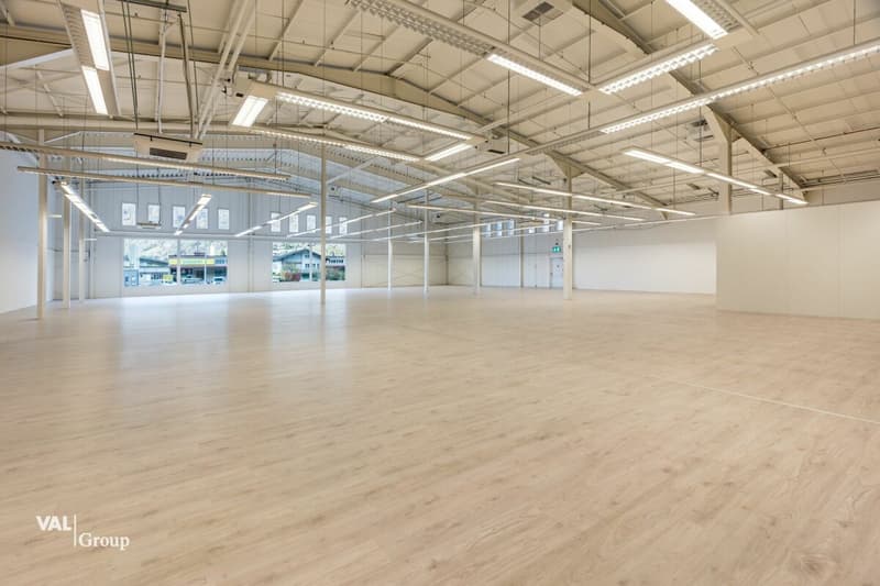 Vaste hale commerciale à Eyholz - polyvalente et idéalement connectée (7)