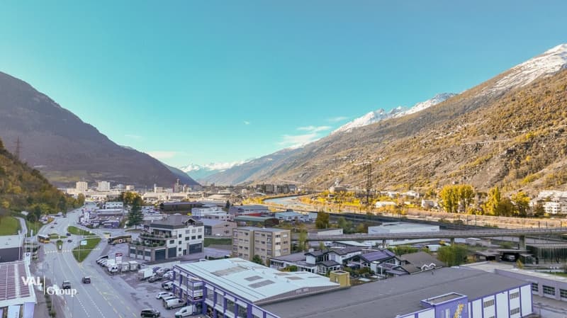 Vaste hale commerciale à Eyholz - polyvalente et idéalement connectée (10)