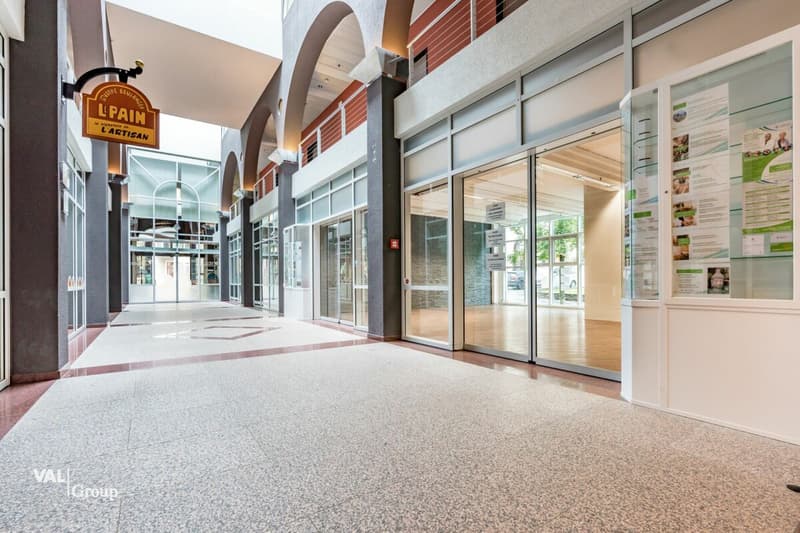Attractive local business with potential and walk-in customers in the heart of the thermal paradise (1)