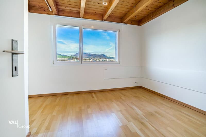 Semi-Detached House with Added Value: Living, Living & Renting under one Roof (6)