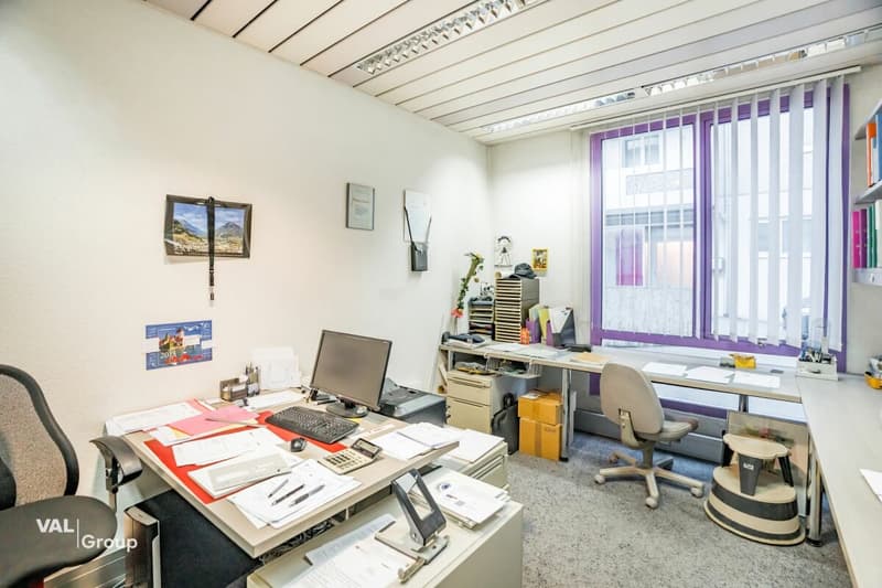 Attractive ground floor and basement property in a prime central location in Visp (4)