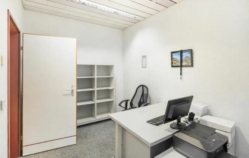 Attractive ground floor and basement property in a prime central location in Visp (8)
