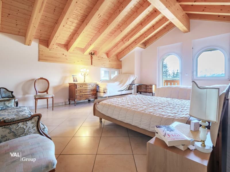 Residence with 3 generous apartments (6)