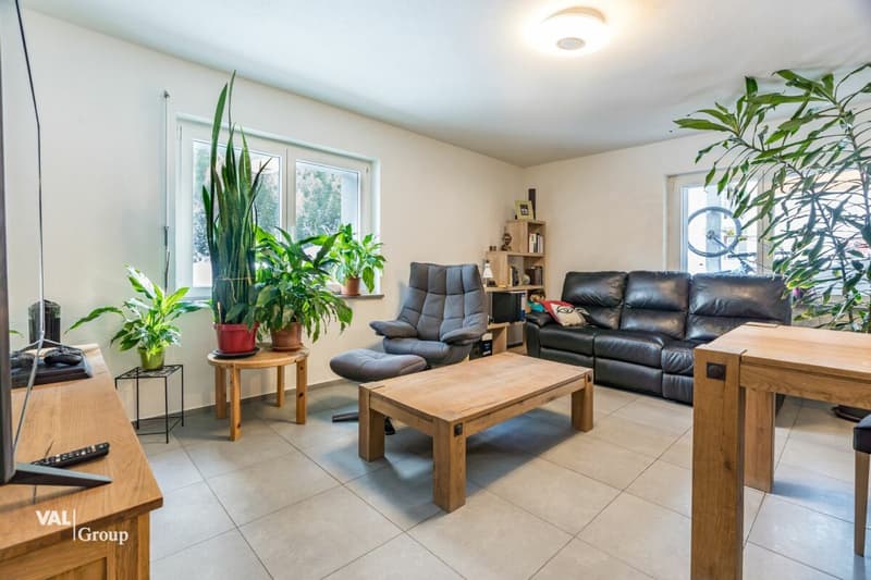 Spacious house with two units and building land (20)