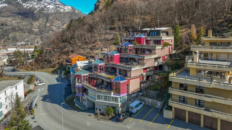 Exclusive 5.5-room terrace apartment with lift directly into the apartment - privileged view location in Visp (1)
