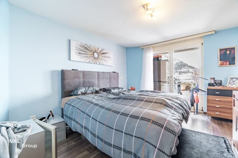 Exclusive 5.5-room terrace apartment with lift directly into the apartment - privileged view location in Visp (7)