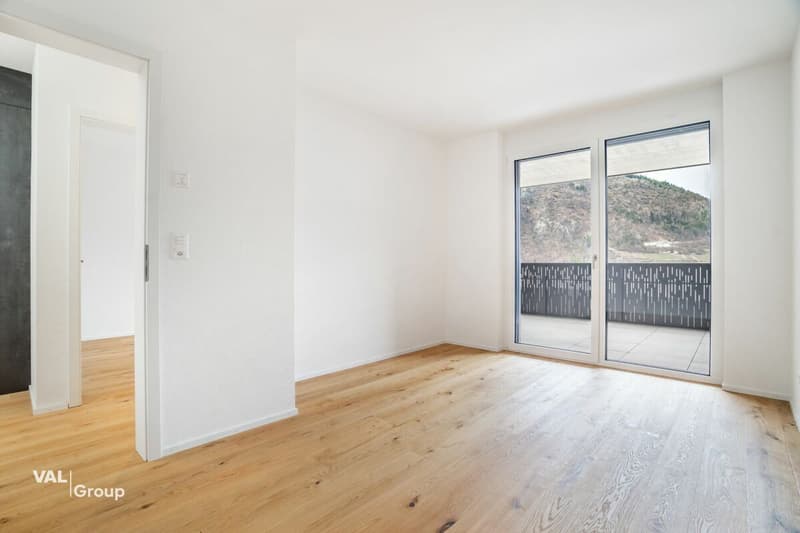 Unique 4.5-room attic apartment in Visp - modern living with the best view (7)
